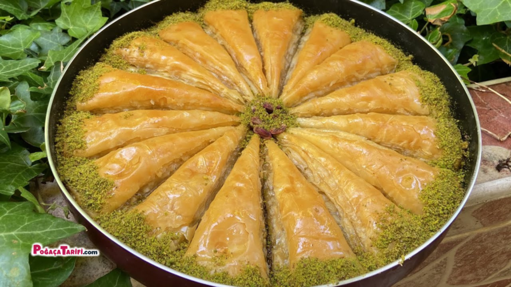 Pastane Baklavalar Ndan Daha Lezzetli T R T R El A Mas Baklava Tarifi