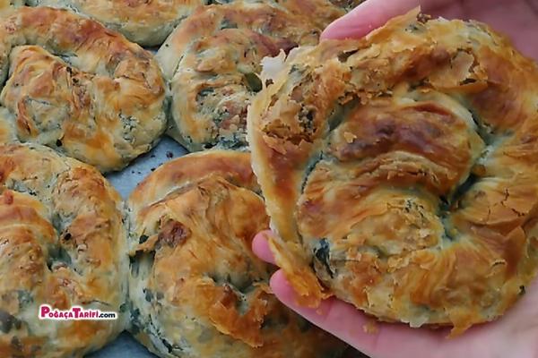 Lezzetli Ispanaklı El Açması Börek