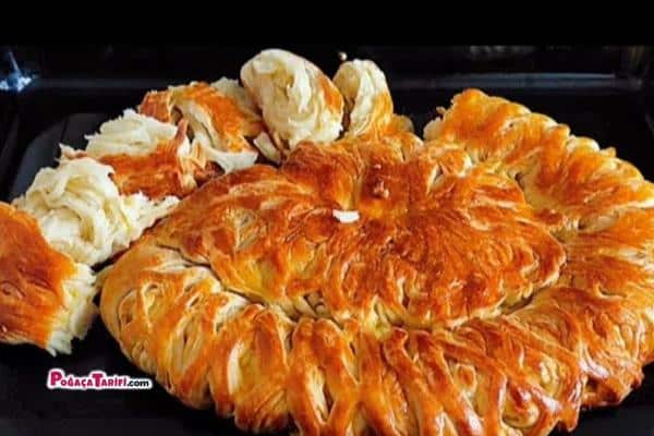 Bu Çörek Tel Tel Ayrılıyor